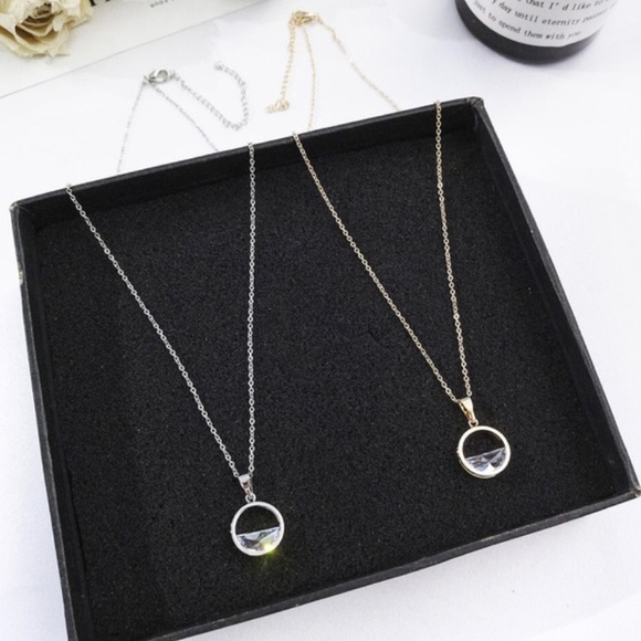 ONE LEFT! Silver - Sparkling Crystal Necklace. - Picture 5 of 5